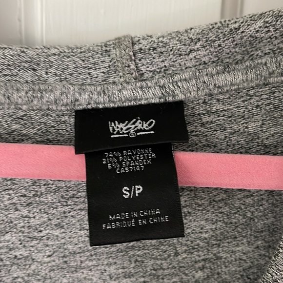 Messimo Hooded Sweater - Picture 2 of 11